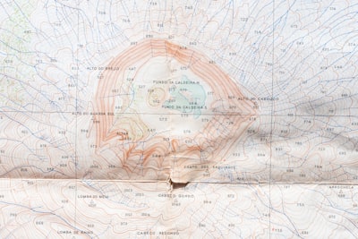 RMPrior: Priors de propagación y refinamiento por difusión en mapas de radio