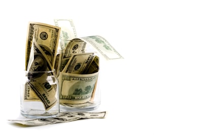 Costo-ROI: Desglosando los costos de los servicios de IA y el retorno de inversión