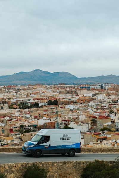 Cómo se beneficia el sector logístico de Barcelona de las empresas de desarrollo de aplicaciones móviles