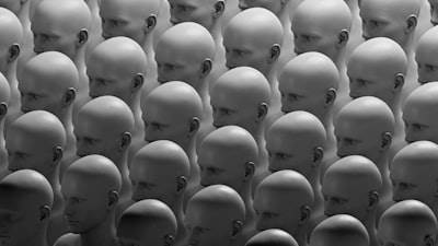 Análisis automatizado de la brecha de habilidades y reskilling proactivo de la fuerza laboral a través de redes Bayesianas dinámicas