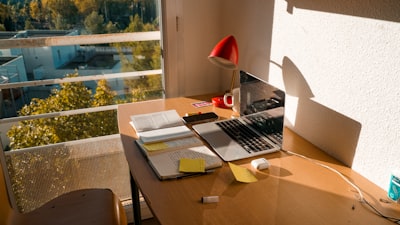 ¿Se puede acceder desde cualquier lugar a cómo automatizar tareas de oficina?