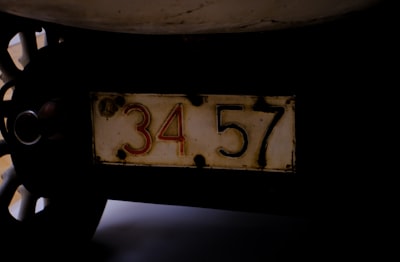 Cada 28 días desapareces: Por qué la relaciones públicas necesita un motor para la era de la IA