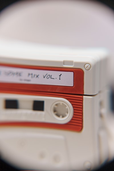 La guía del desarrollador para archivar medios: Por qué necesitas un guardador de videos confiable en tu herramienta de trabajo
