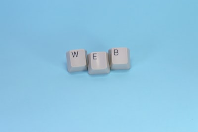 ¿Cuáles son las principales características de una aplicación web?