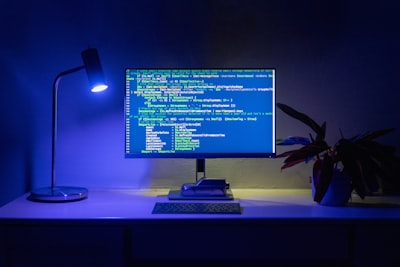 ¿Cuáles son los beneficios del software para el control de la optimización de costos?