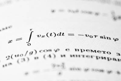 El Lenguaje Secreto de los Datos: Vectores y Similitud Coseno