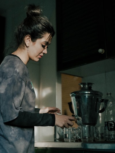 La película La sirvienta: Un profundo análisis del amor y la traición