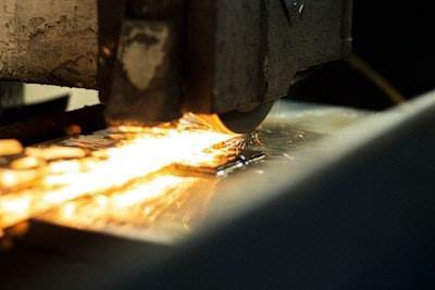 Todo sobre el estampado: procesos, materiales y aplicaciones industriales