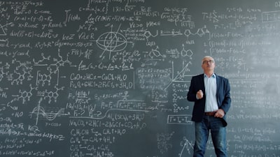 Método científico: qué es, características, etapas y utilidad actual