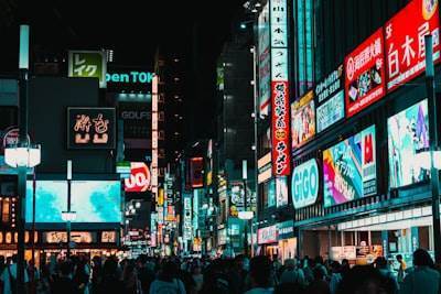 Marketing de atención: Ganando la economía de la atención en 2025