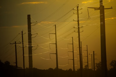 Modelos de seguro cibernético muestran aumentos de fiabilidad para redes eléctricas bajo ataques de estilo epidémico