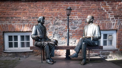 ¿Cómo asegura el historial de chat el conocimiento empresarial para la continuidad del negocio?