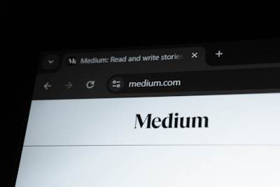 Por qué Medium sigue siendo la plataforma número 1 para leer blogs en 2025 (Y cómo encontrar joyas ocultas)