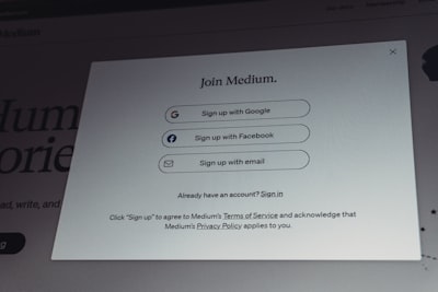 Cómo elegir un socio oficial para el cierre de mes automatizado: Guía completa